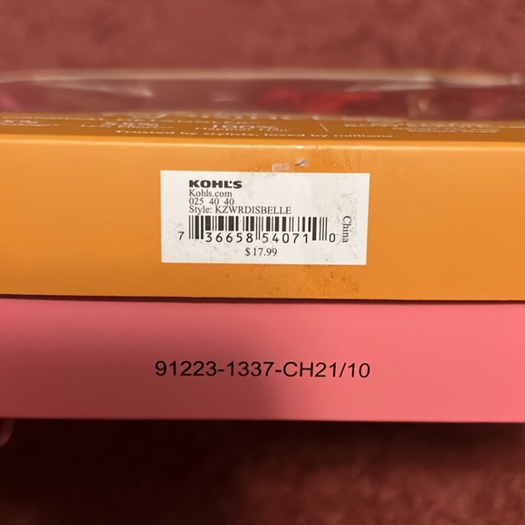 Wet and Goody Disney Princess Detangling Accessory Bundle Featuring Belle - Picture 3 of 3